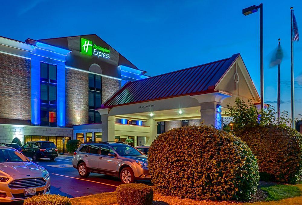 ฮอลิเดย์ อินน์ เอ็กซ์เพรส เครสต์วูด Crestwood ภายนอก รูปภาพ